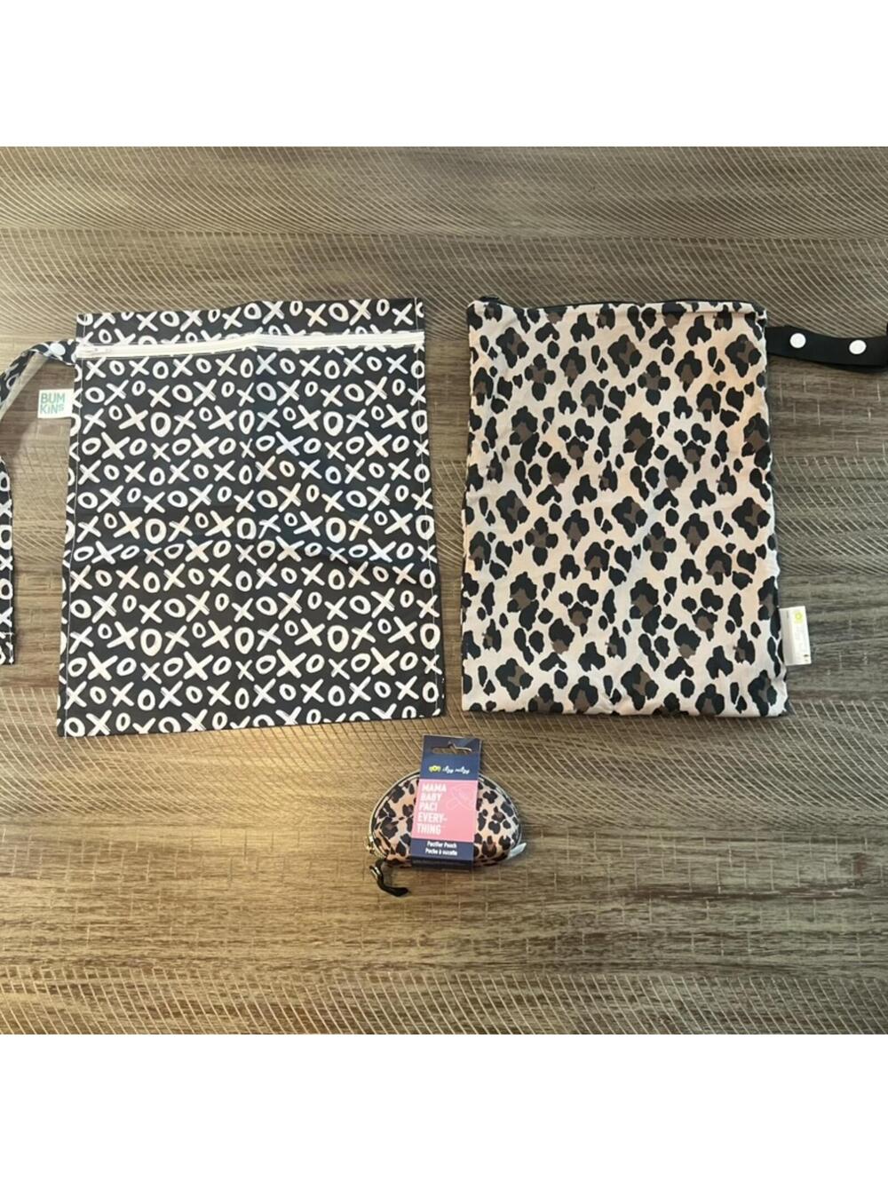 Itzy Ritzy Wet bags and pacifier holder - leopard